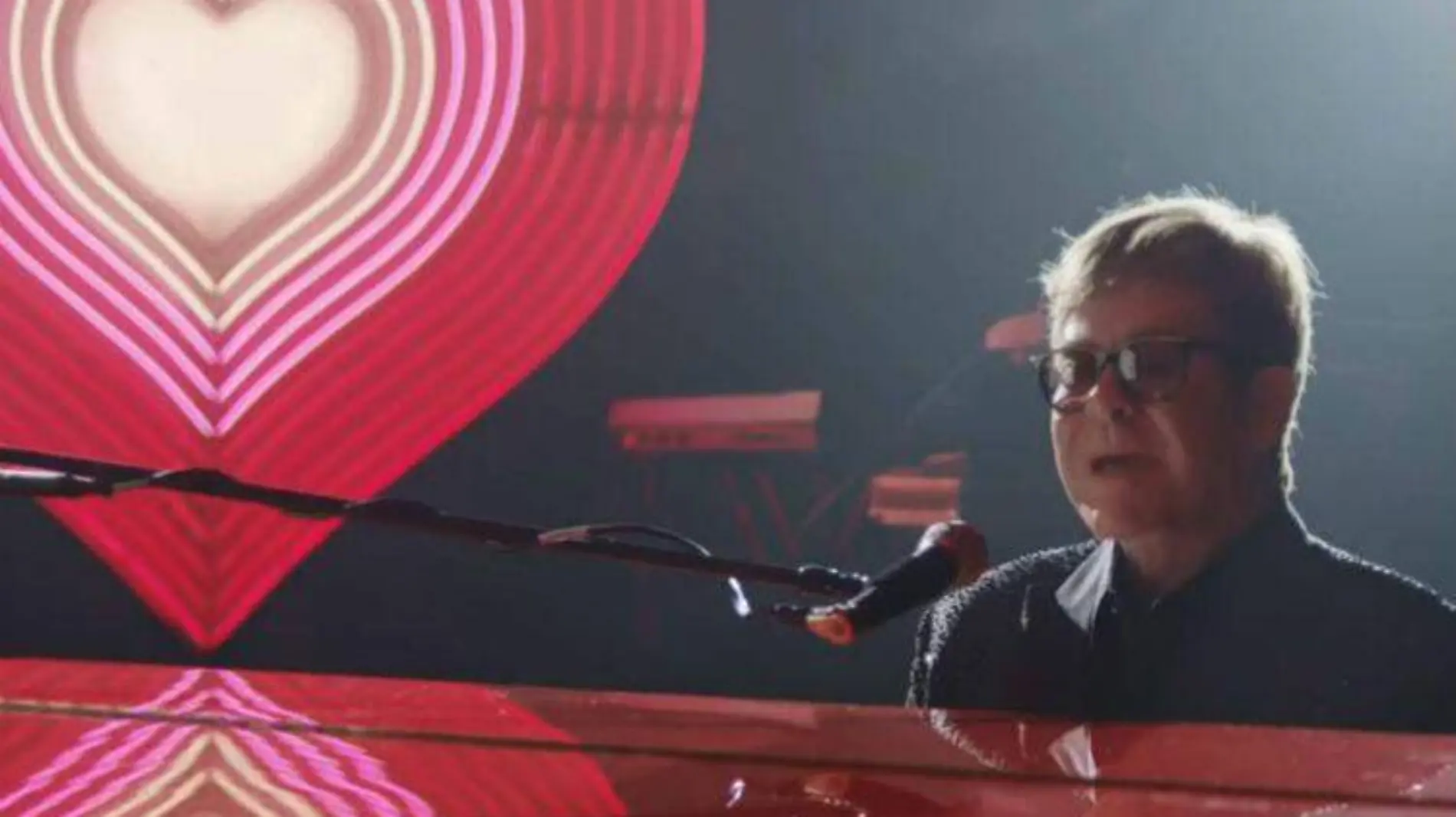 ESPECIAL elton john-